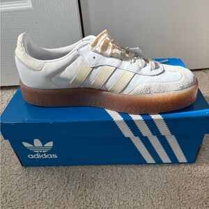 Adidas Sambae white /cream women’s sneakers